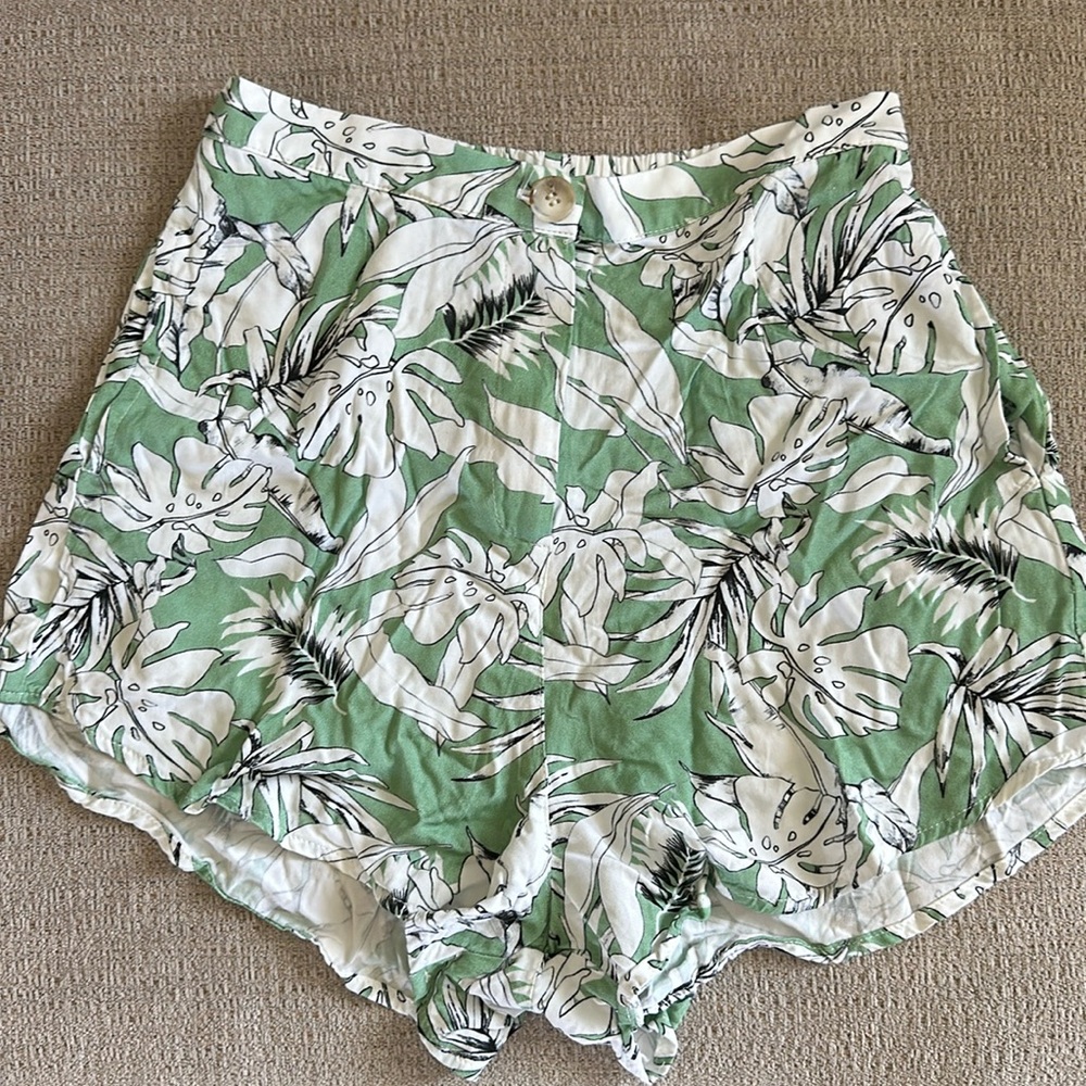 Shore brand High-Waist Green Tropical Print Women's Shorts